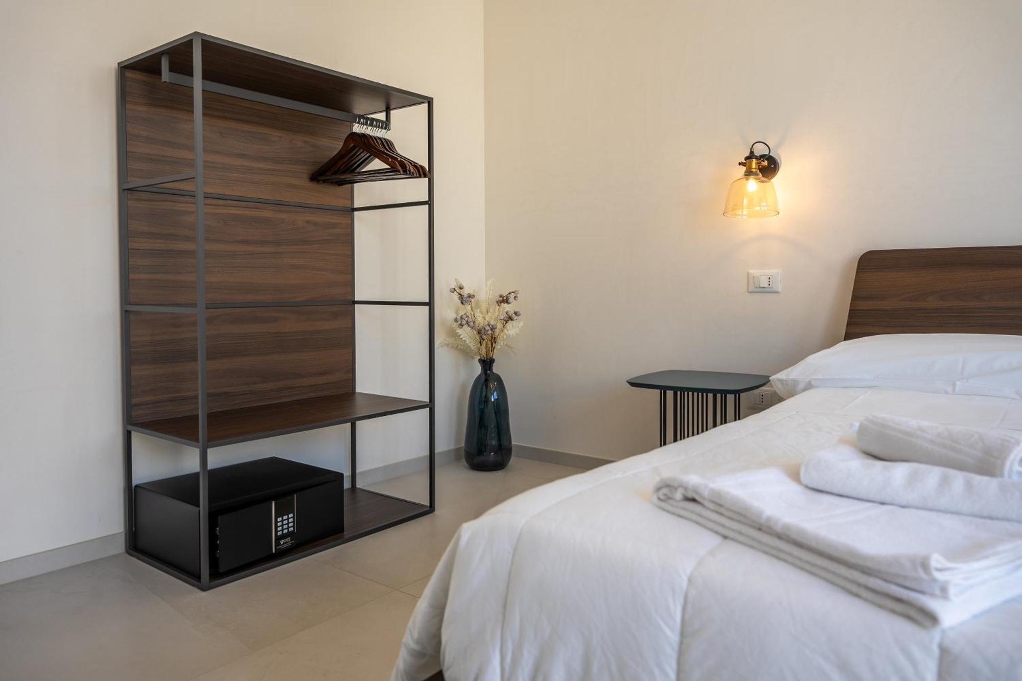 Murieri Rooms Otranto Ngoại thất bức ảnh